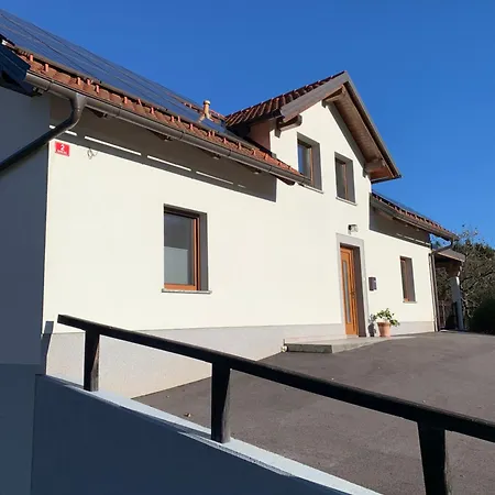 Hisa Nad Izvirom Reke Krke Ferienhaus