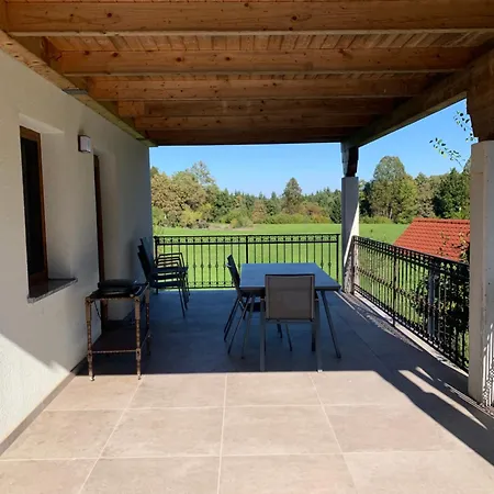 Hisa Nad Izvirom Reke Krke Дом отдыха