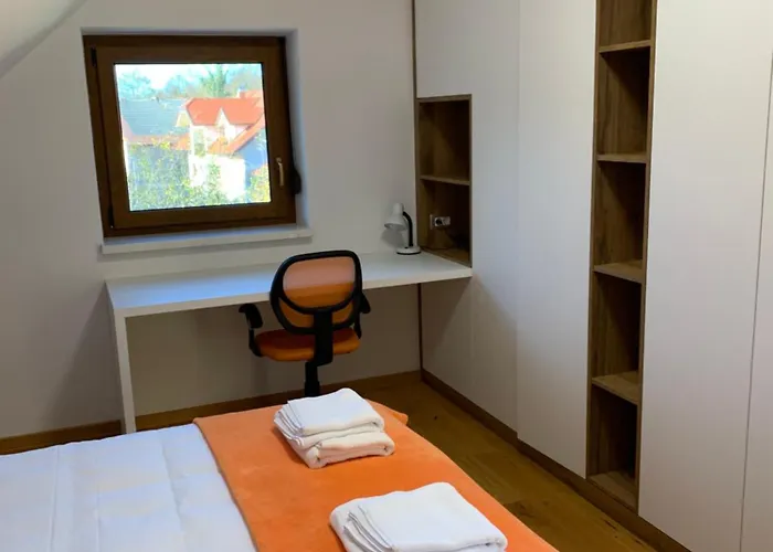 Hisa Nad Izvirom Reke Krke *