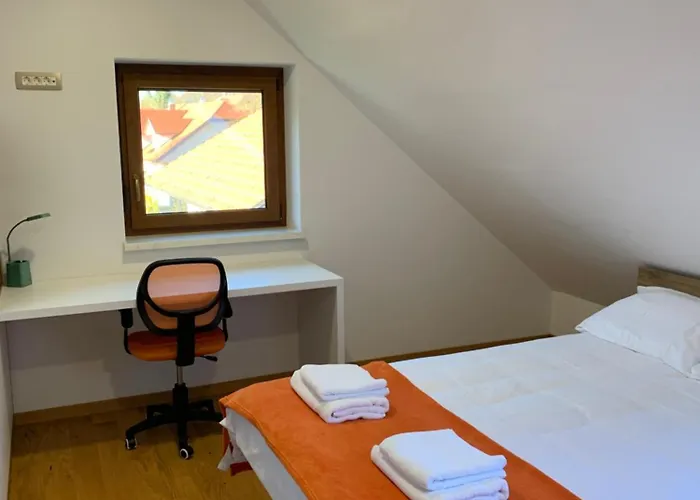 Hisa Nad Izvirom Reke Krke Σπίτι διακοπών Znojile pri Krki